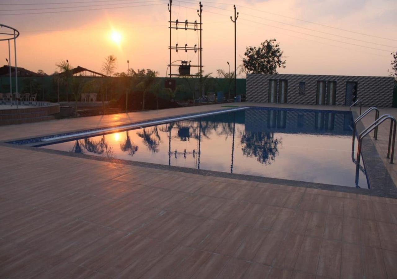Hotel Metro Palace Resort كارجات المظهر الخارجي الصورة